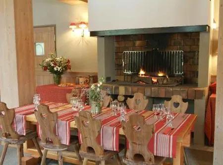 Restaurant La Tourmaline Отель Ла-Плань